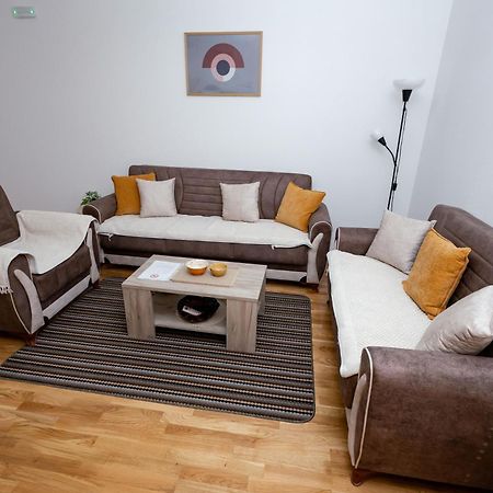 Apartamento Elegant Escape Podgorica Exterior foto