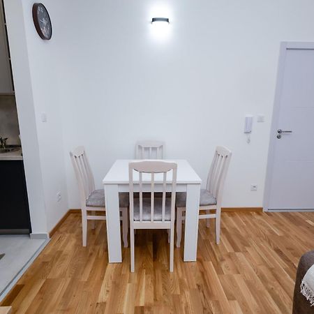 Apartamento Elegant Escape Podgorica Exterior foto