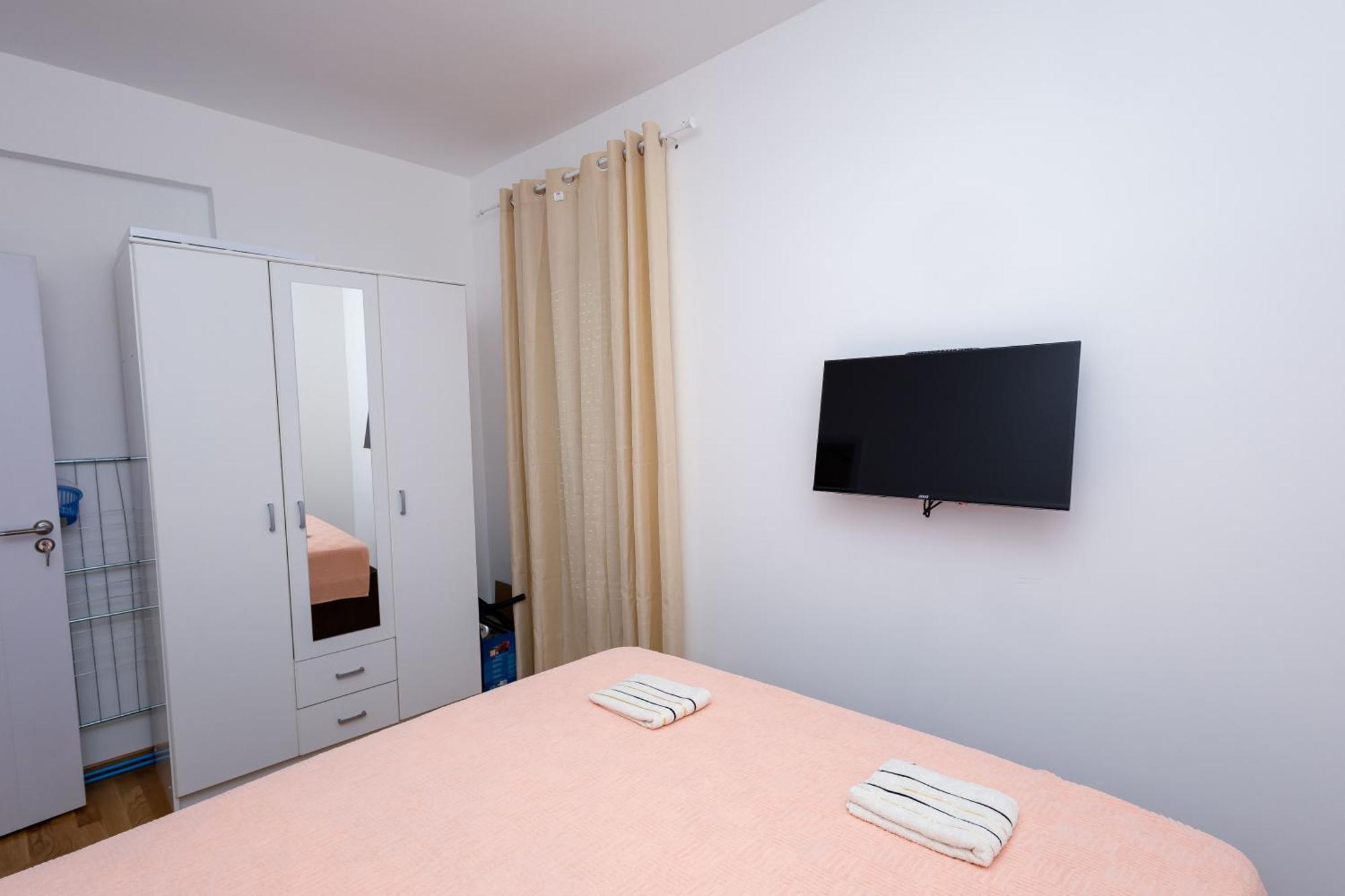 Apartamento Elegant Escape Podgorica Exterior foto