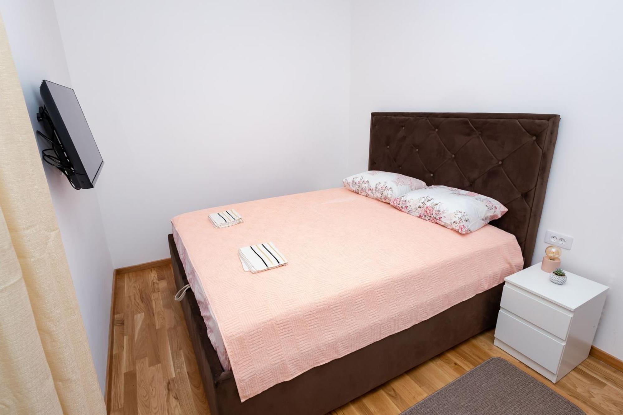 Apartamento Elegant Escape Podgorica Exterior foto