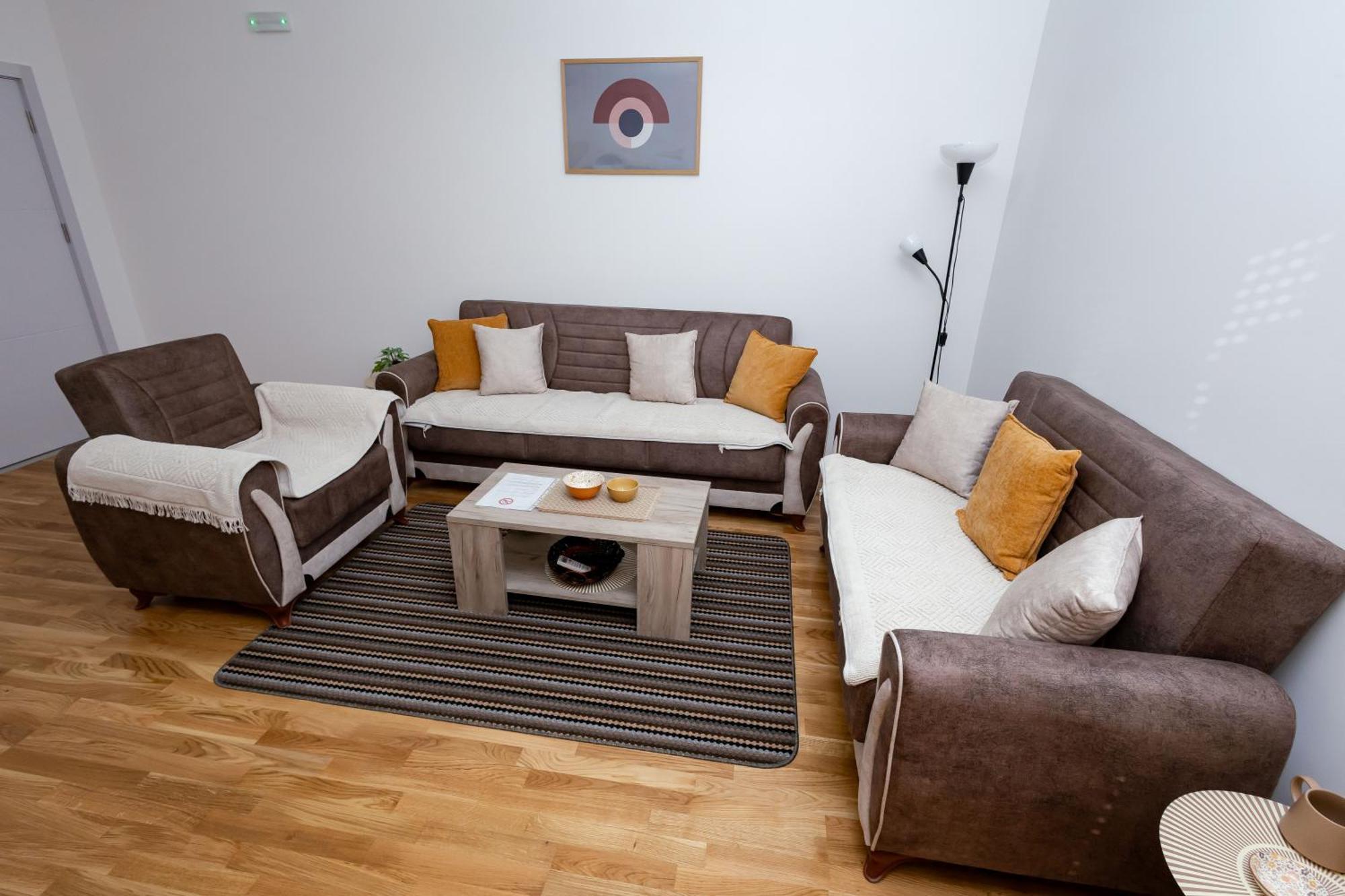 Apartamento Elegant Escape Podgorica Exterior foto
