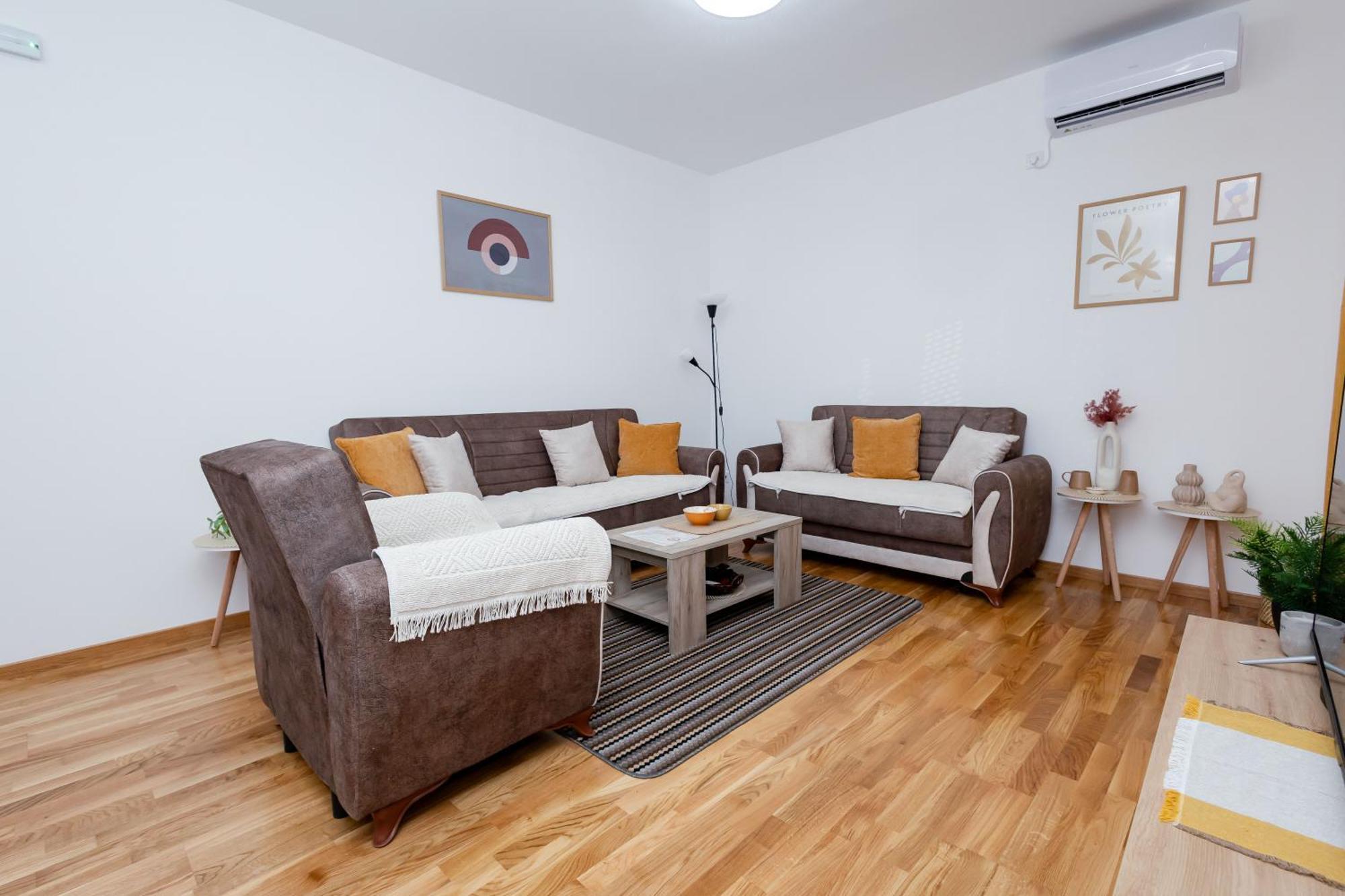 Apartamento Elegant Escape Podgorica Exterior foto